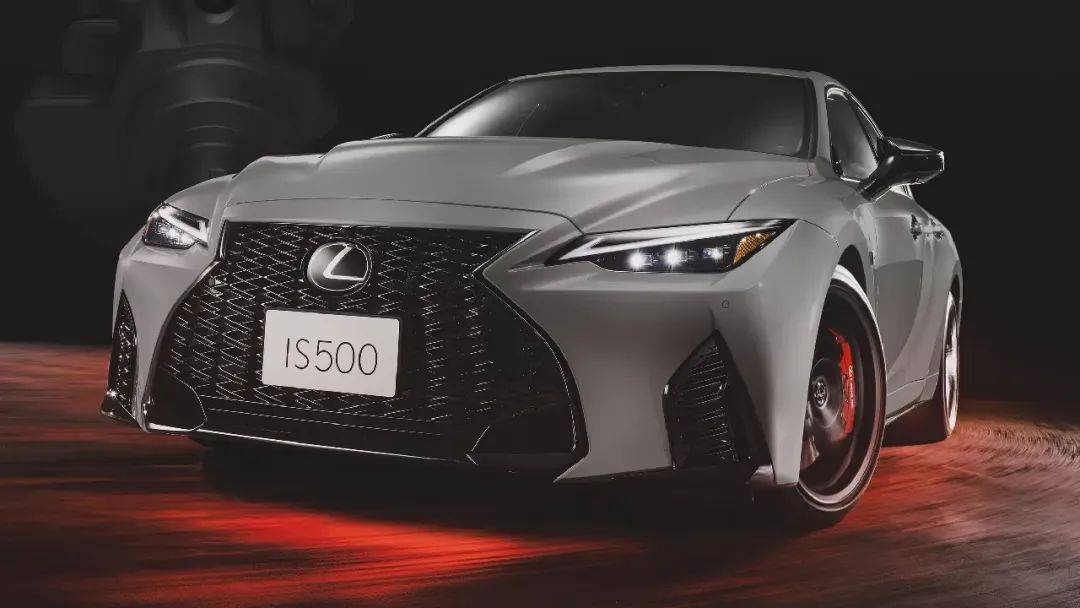 雷克薩斯日本市場發(fā)布IS 500“巔峰版”,升級制動,依舊是自吸大V8