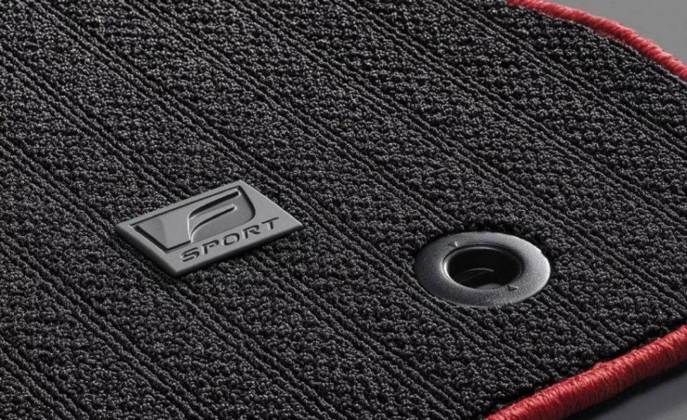 雷克薩斯日本市場發(fā)布IS 500“巔峰版”,升級制動,依舊是自吸大V8