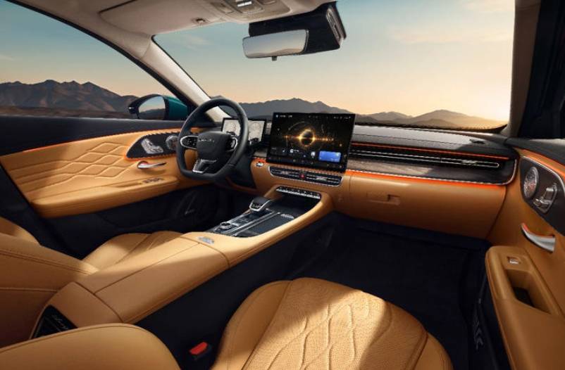 艾瑞澤 8 PRO 熱血上市,鯤鵬 2.0T 開啟性能家轎新紀元