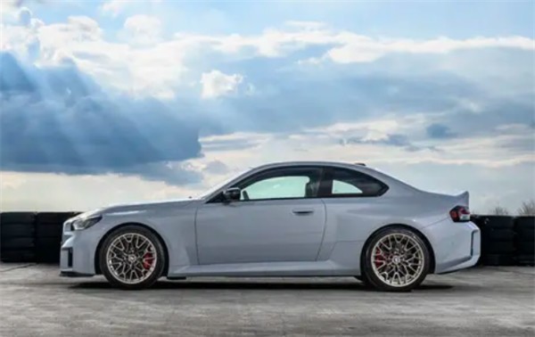 樂道L90五種配色官宣|零跑B01純電轎車開售|小鵬G7定檔