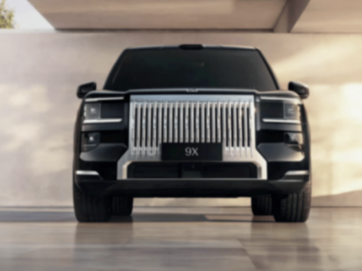 半年超140.9萬輛!吉利汽車銷量創新高,年目標上調至300萬輛