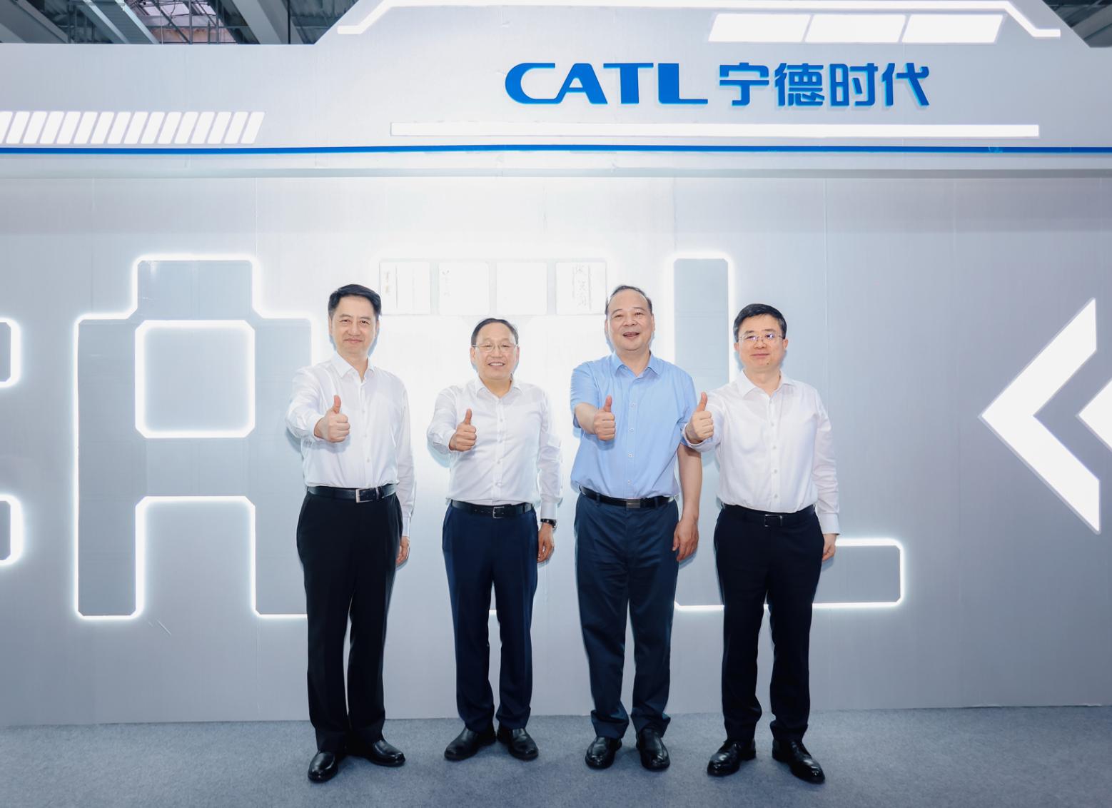 寧德時代攜問界建“廠中廠”;特斯拉Model 3長續航版漲價 E周看點 | 寧德時代攜問界建“廠中廠”;特斯拉Model 3長續航版漲價