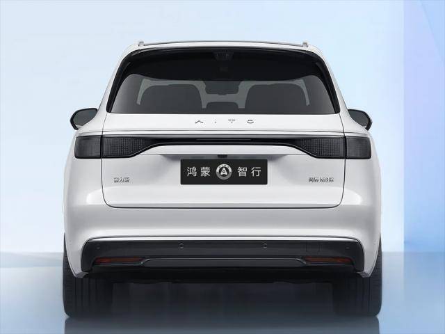 華為三界發力:問界M8推純電版,享界S9T美出圈,尚界H5普及智駕