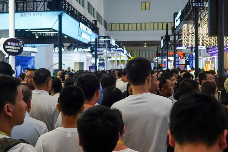 世界機(jī)器人大會上什么都有,就是沒什么共識