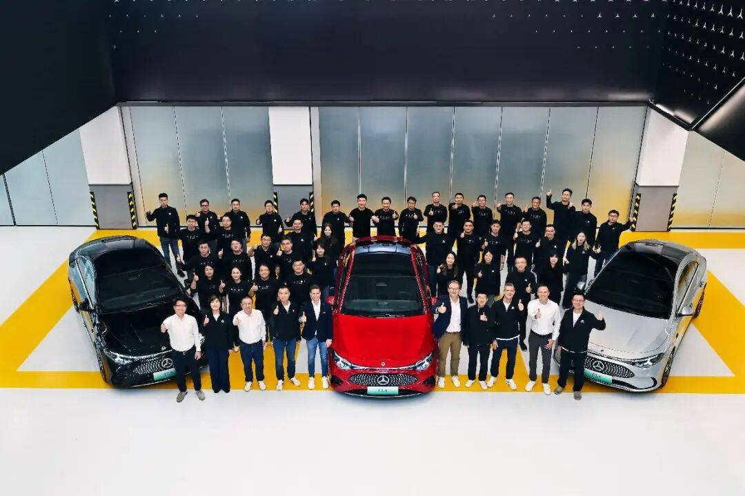 Momenta“包圓”BBA智駕 與奔馳合作首款車型即將上市