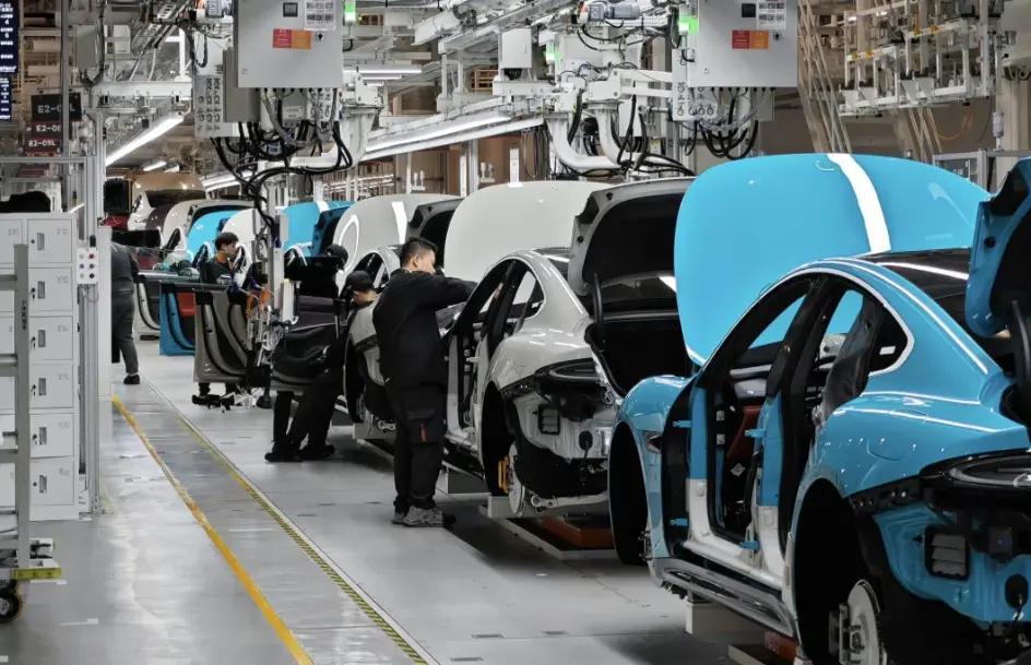 小米回應電池產線起火:調試設備時磕碰電池包